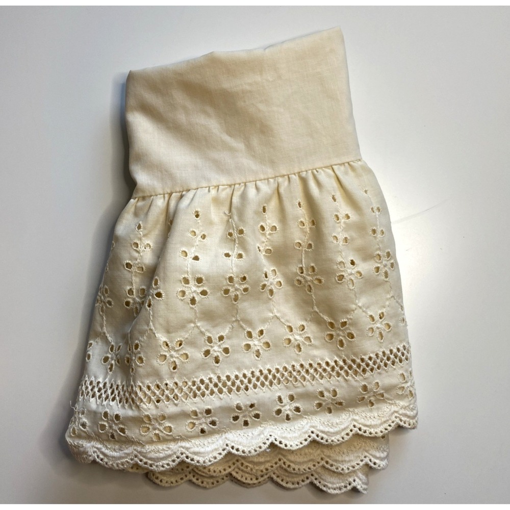 Vintage Fieldcrest Perfection Pillowcase Eyelet Lace Cream Elegant Cottage